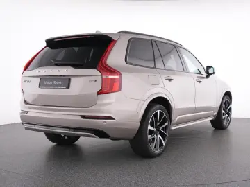 VOLVO XC90 B5 AWD Ultimate Dark
