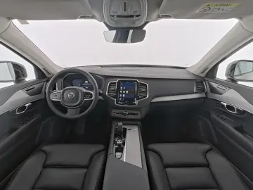 VOLVO XC90 B5 AWD Ultimate Dark