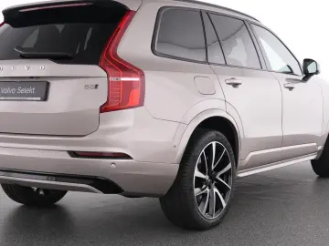 VOLVO XC90 B5 AWD Ultimate Dark