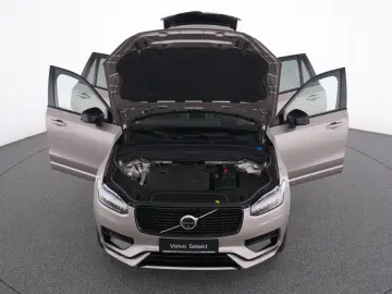 VOLVO XC90 B5 AWD Ultimate Dark