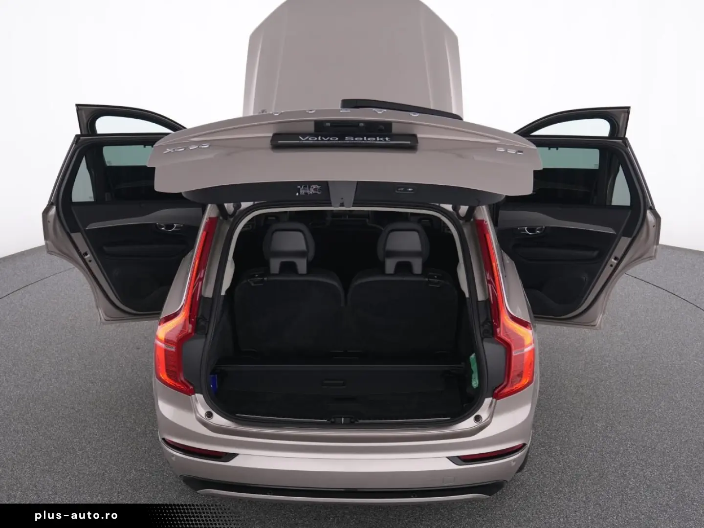 VOLVO XC90 B5 AWD Ultimate Dark