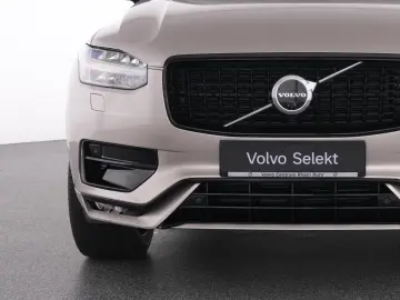 VOLVO XC90 B5 AWD Ultimate Dark