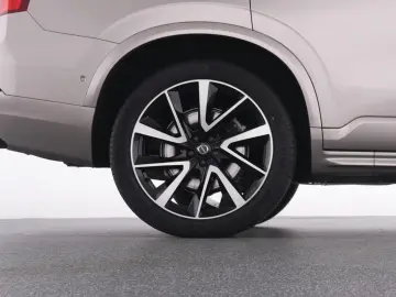 VOLVO XC90 B5 AWD Ultimate Dark