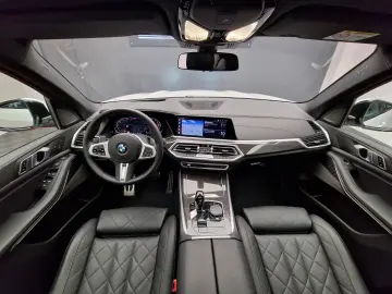 BMW X5 xDrive 30d M Packet