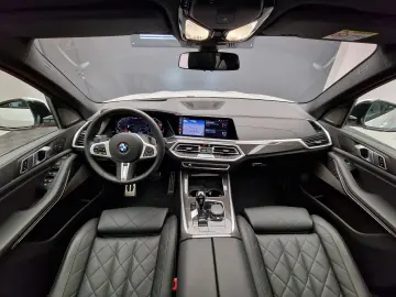 BMW X5 xDrive 30d M Packet