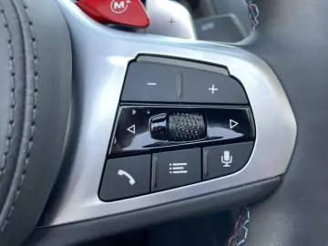 BMW M8 Cabrio Competition   360 Laser ACC Soft Close