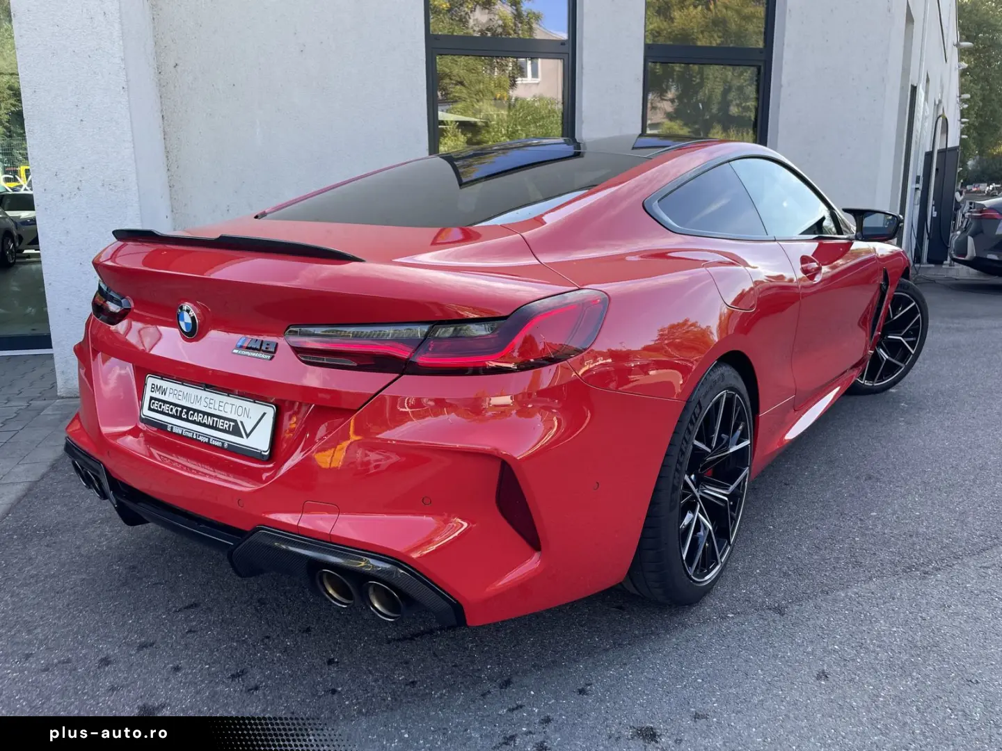 BMW M8 Competition Coupé xDrive 360  B&W Carbon ext.