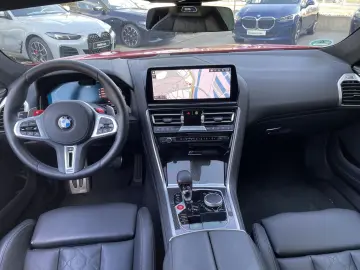 BMW M8 Competition Coupé xDrive 360  B&W Carbon ext.