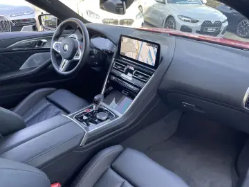 BMW M8 Competition Coupé xDrive 360  B&W Carbon ext.