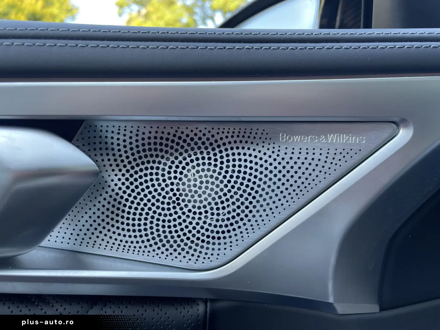 BMW M8 Competition Coupé xDrive 360  B&W Carbon ext.