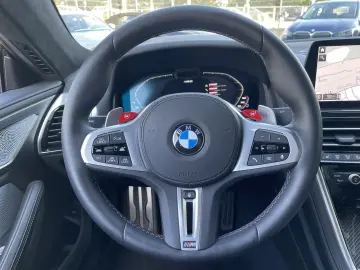 BMW M8 Competition Coupé xDrive 360  B&W Carbon ext.