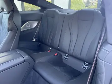 BMW M8 Competition Coupé xDrive 360  B&W Carbon ext.