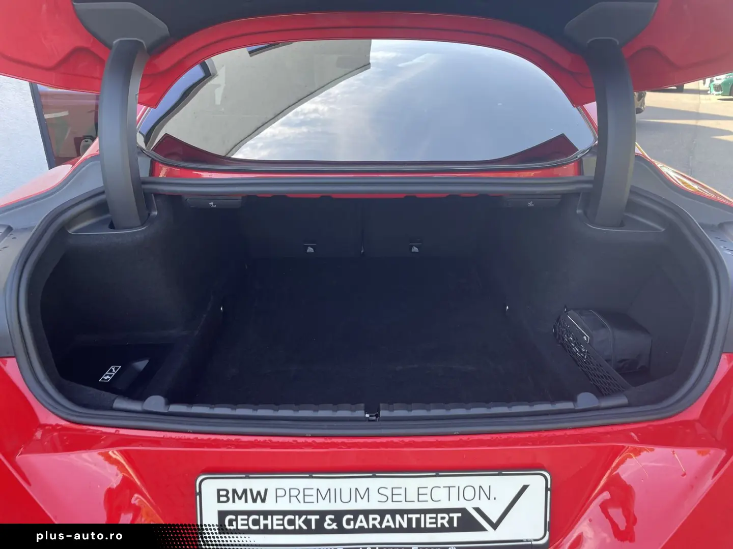 BMW M8 Competition Coupé xDrive 360  B&W Carbon ext.