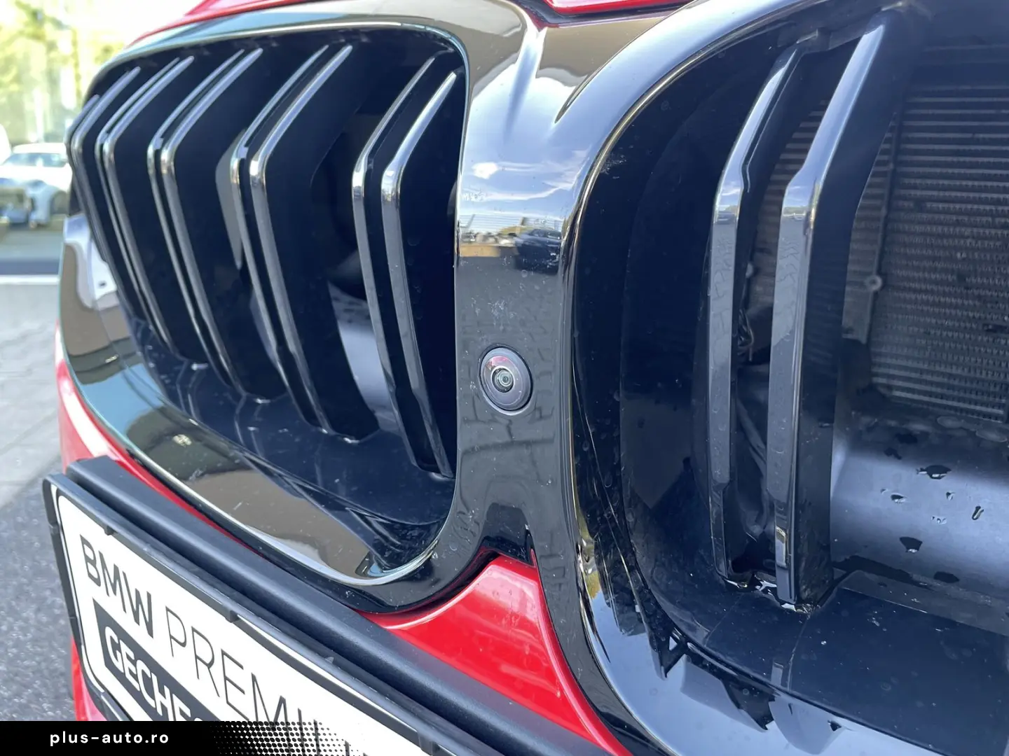 BMW M8 Competition Coupé xDrive 360  B&W Carbon ext.