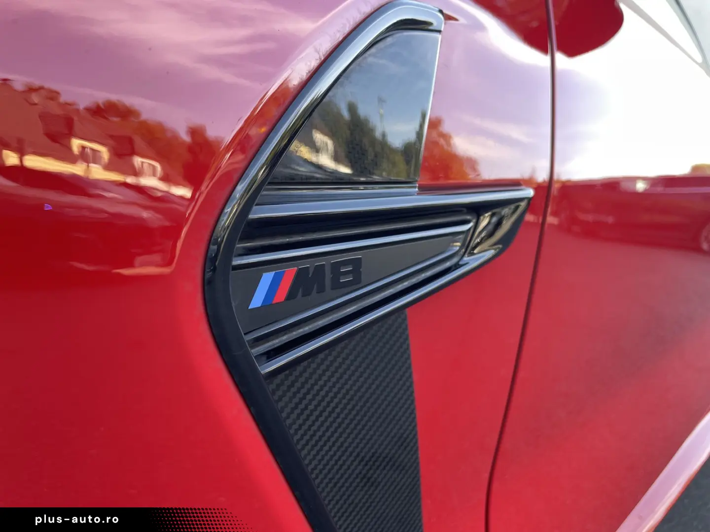 BMW M8 Competition Coupé xDrive 360  B&W Carbon ext.