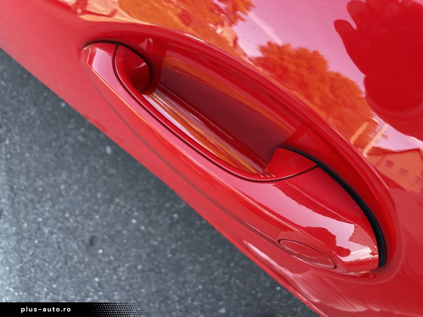 BMW M8 Competition Coupé xDrive 360  B&W Carbon ext.