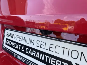 BMW M8 Competition Coupé xDrive 360  B&W Carbon ext.