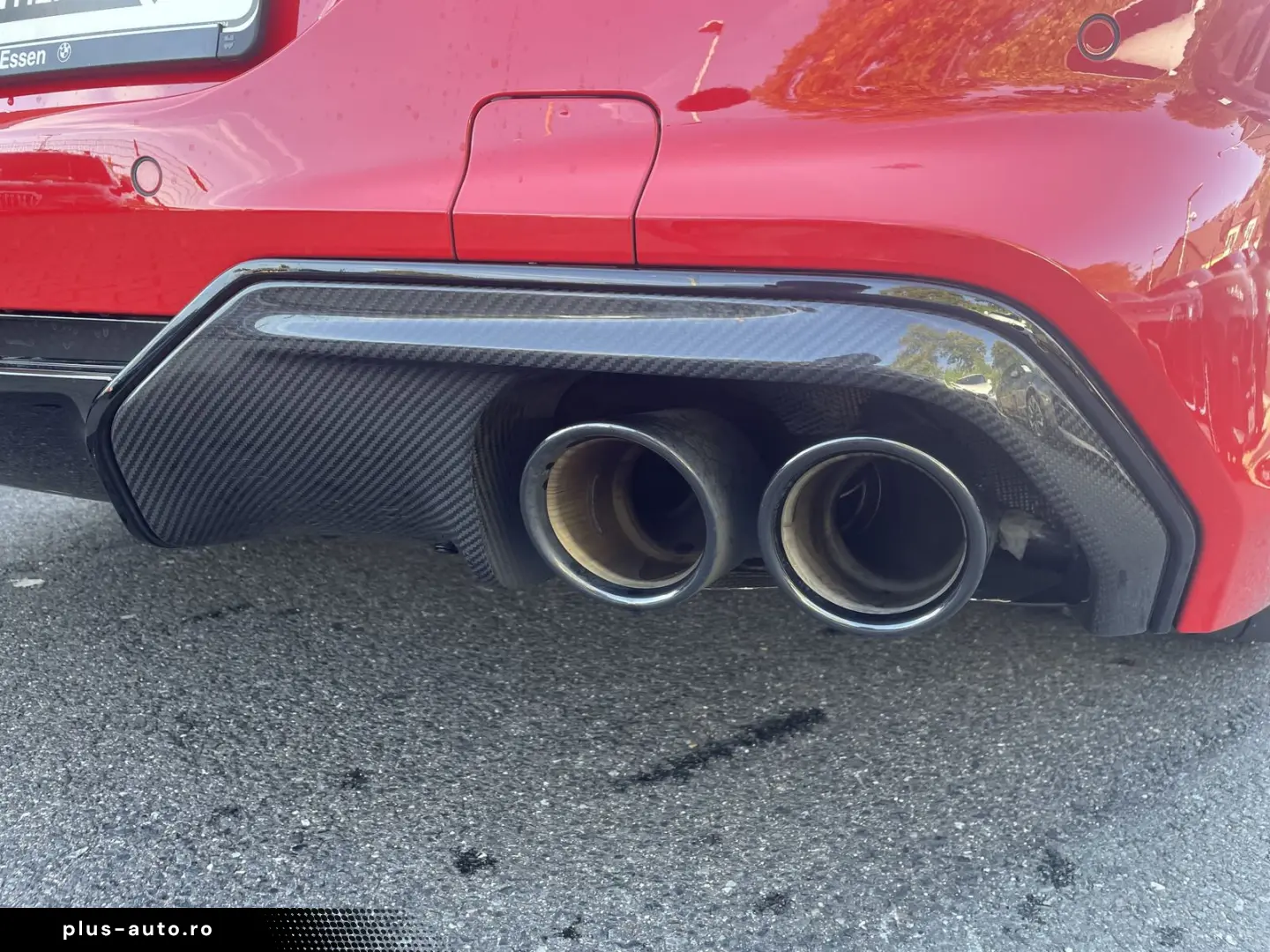 BMW M8 Competition Coupé xDrive 360  B&W Carbon ext.