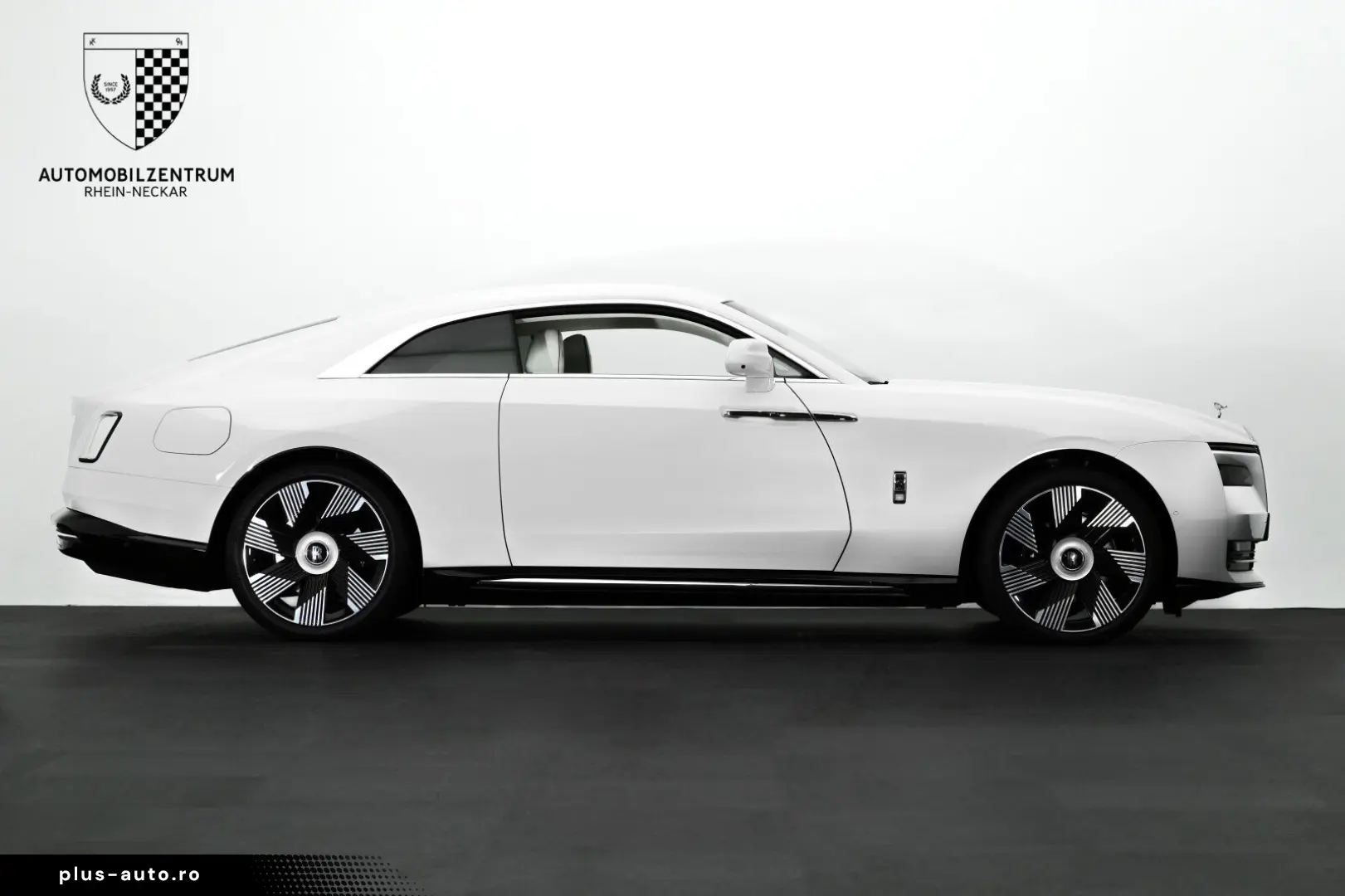ROLLS ROYCE Spectre Bespoke Starburst Driving HeatComfort