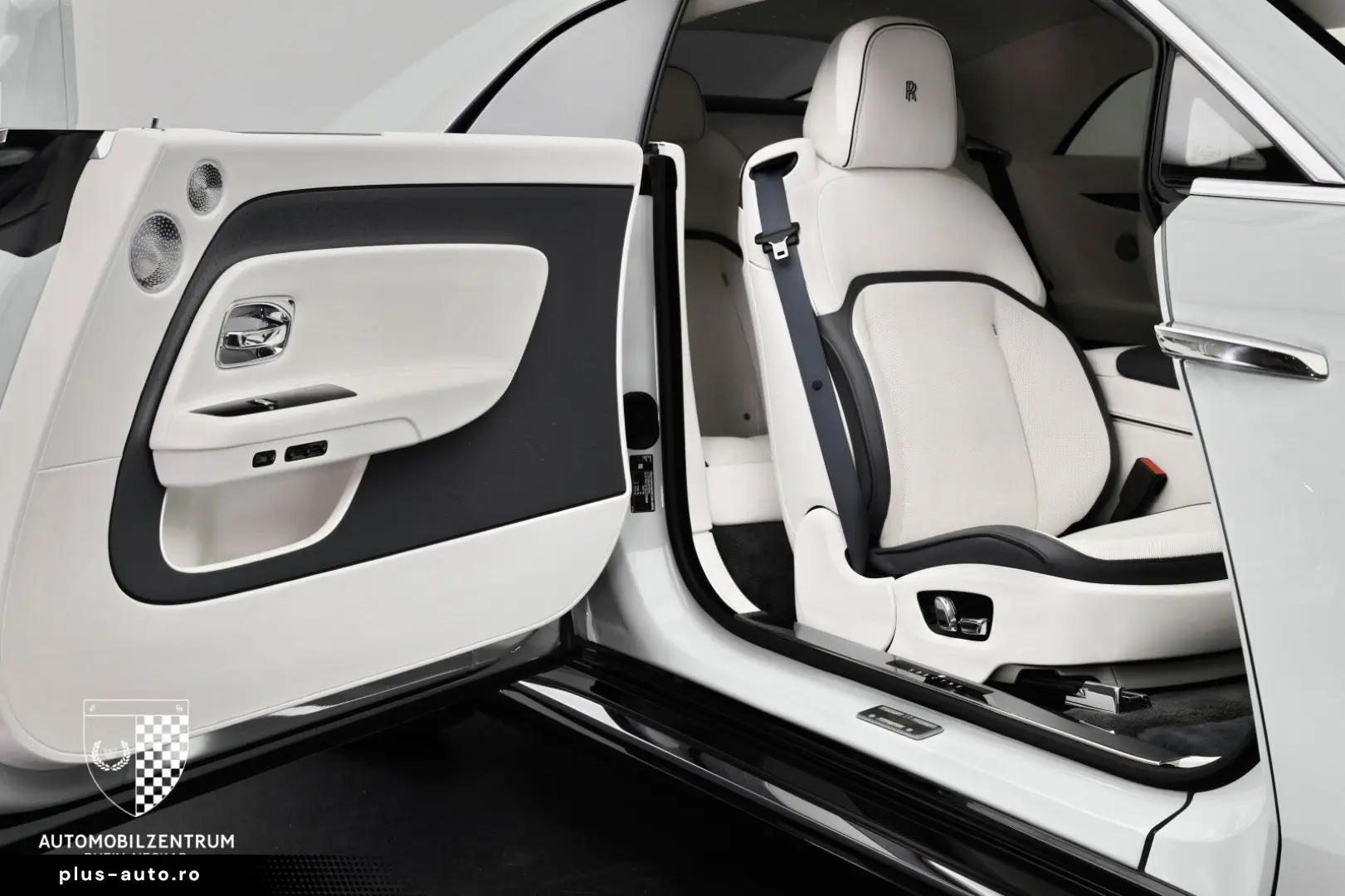 ROLLS ROYCE Spectre Bespoke Starburst Driving HeatComfort