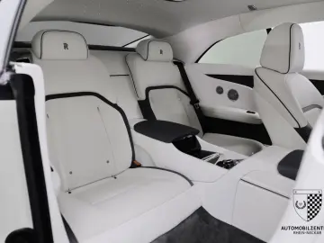 ROLLS ROYCE Spectre Bespoke Starburst Driving HeatComfort