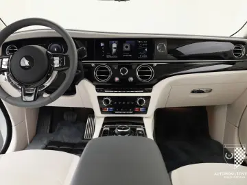 ROLLS ROYCE Spectre Bespoke Starburst Driving HeatComfort