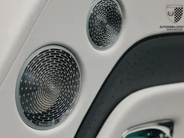 ROLLS ROYCE Spectre Bespoke Starburst Driving HeatComfort