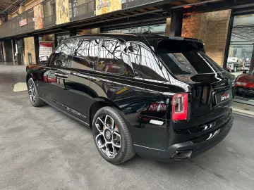 ROLLS ROYCE Cullinan Black Badge MY24  Mandarin  4 seat spec