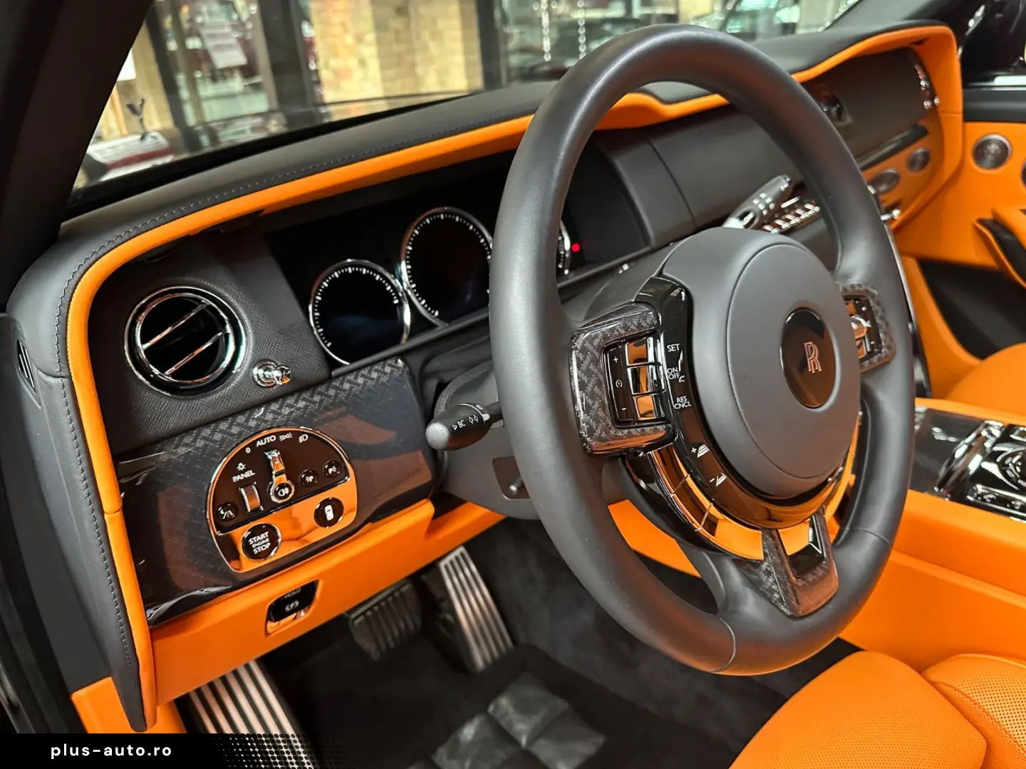 ROLLS ROYCE Cullinan Black Badge MY24  Mandarin  4 seat spec