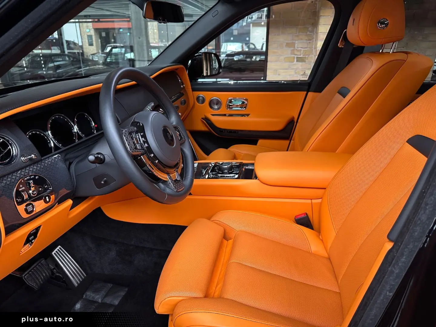 ROLLS ROYCE Cullinan Black Badge MY24  Mandarin  4 seat spec