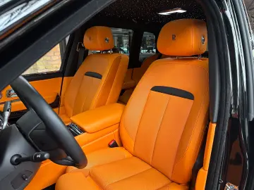 ROLLS ROYCE Cullinan Black Badge MY24  Mandarin  4 seat spec