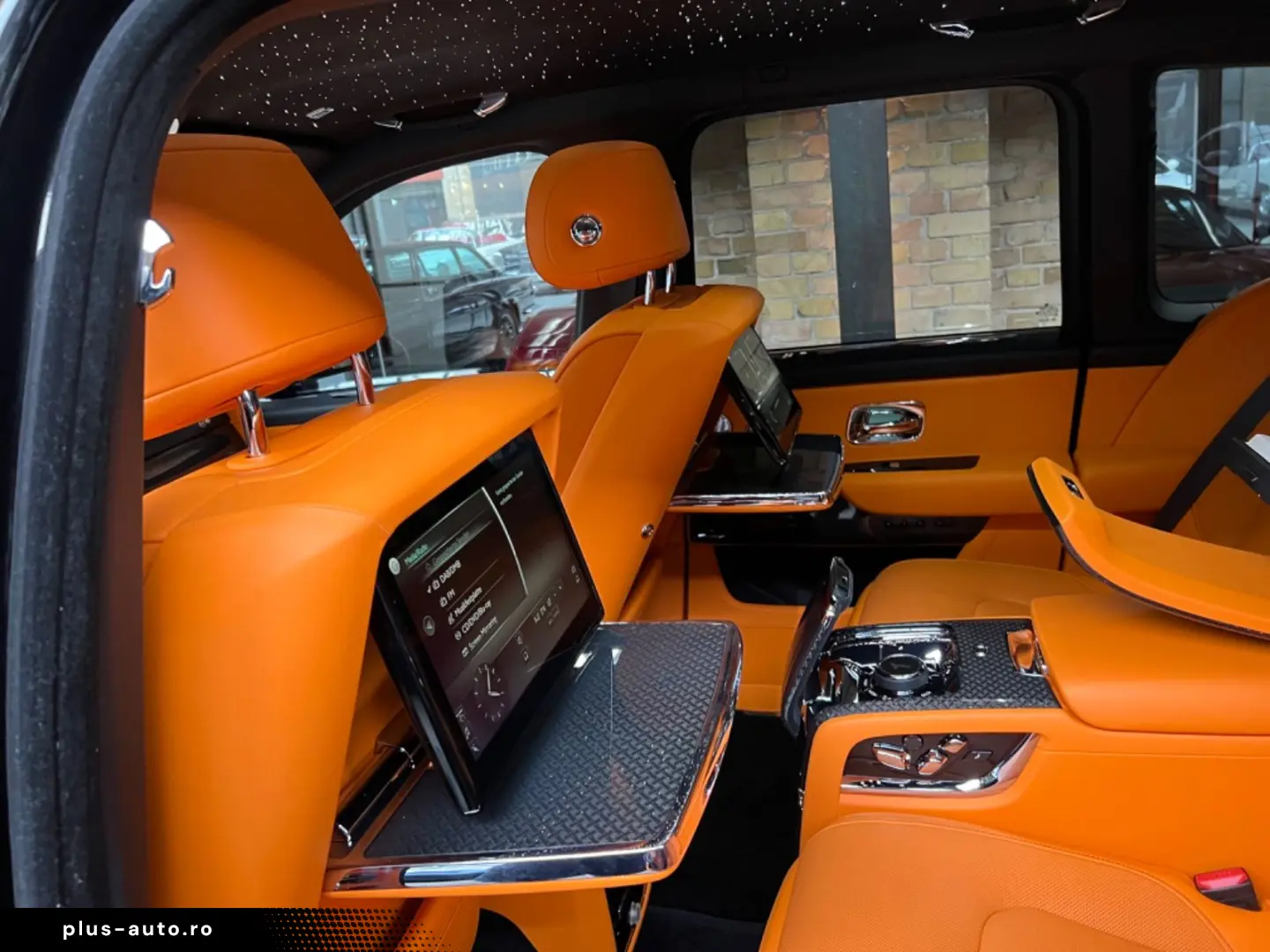 ROLLS ROYCE Cullinan Black Badge MY24  Mandarin  4 seat spec