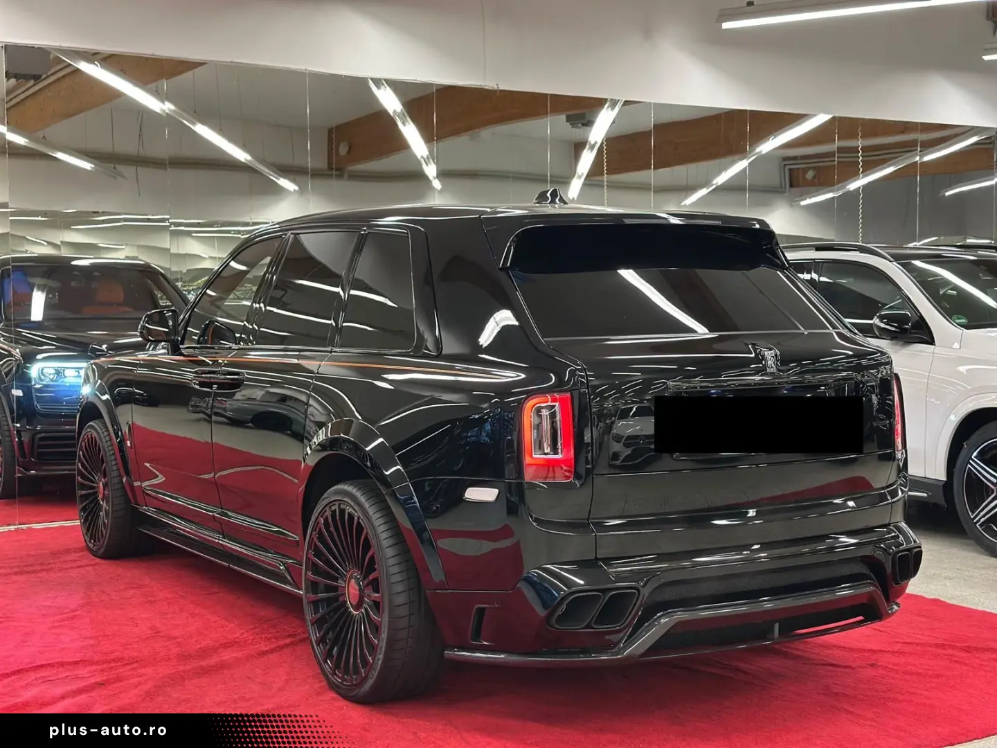 ROLLS ROYCE CULLINAN BLACK BADGE MANSORY 6TKM VOLL