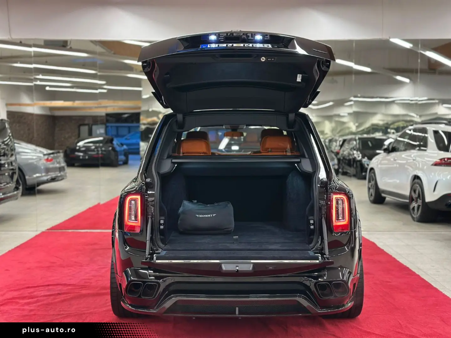 ROLLS ROYCE CULLINAN BLACK BADGE MANSORY 6TKM VOLL