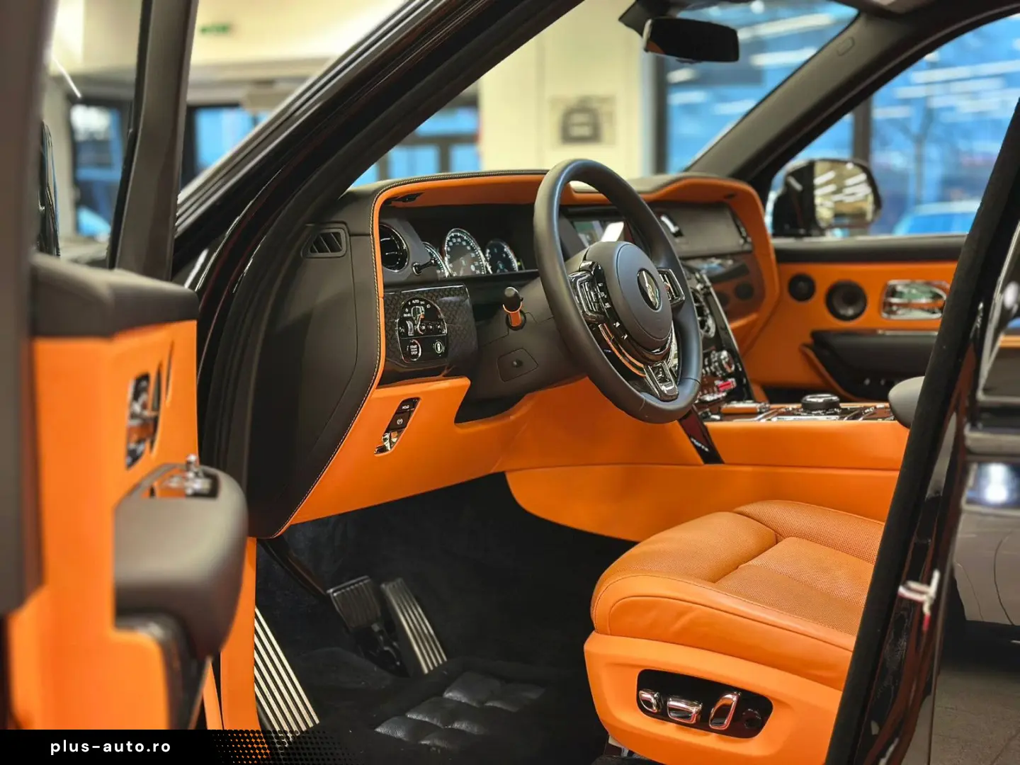 ROLLS ROYCE CULLINAN BLACK BADGE MANSORY 6TKM VOLL