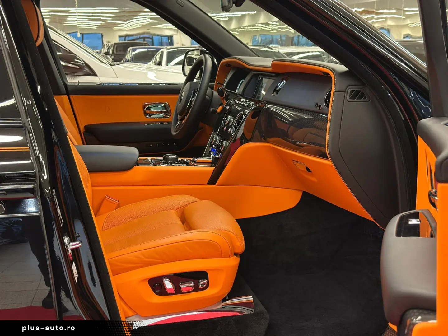 ROLLS ROYCE CULLINAN BLACK BADGE MANSORY 6TKM VOLL