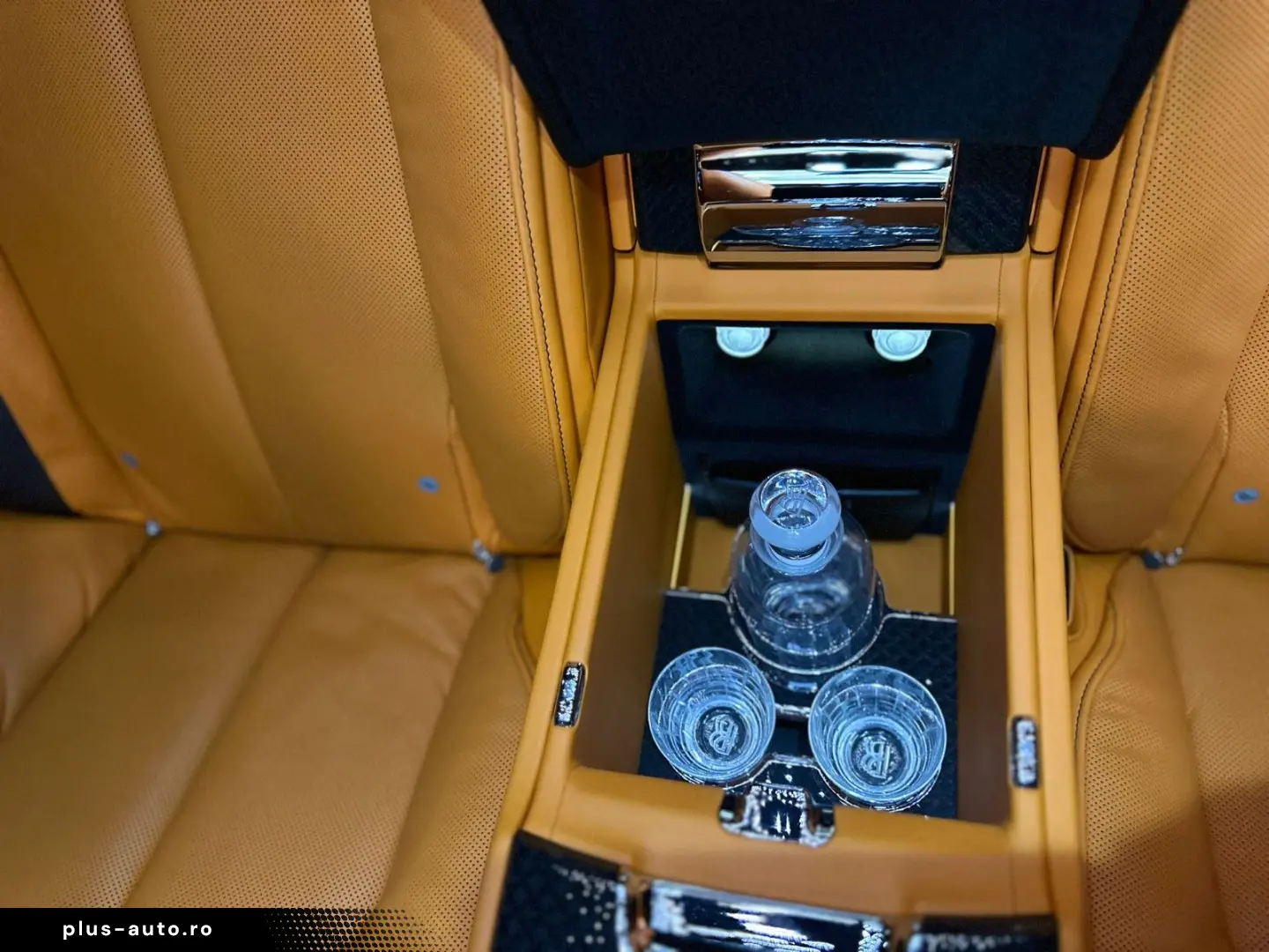 ROLLS ROYCE CULLINAN BLACK BADGE MANSORY 6TKM VOLL