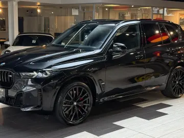 BMW X5 M60i x