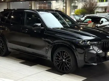 BMW X5 M60i x