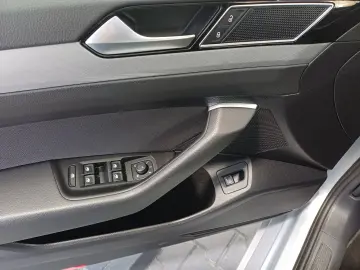 VW Passat Variant Business TDI DSG