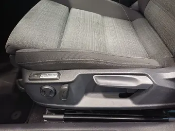 VW Passat Variant Business TDI DSG