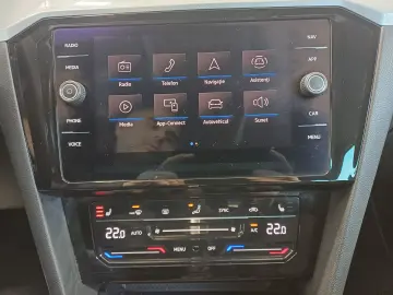 VW Passat Variant Business TDI DSG