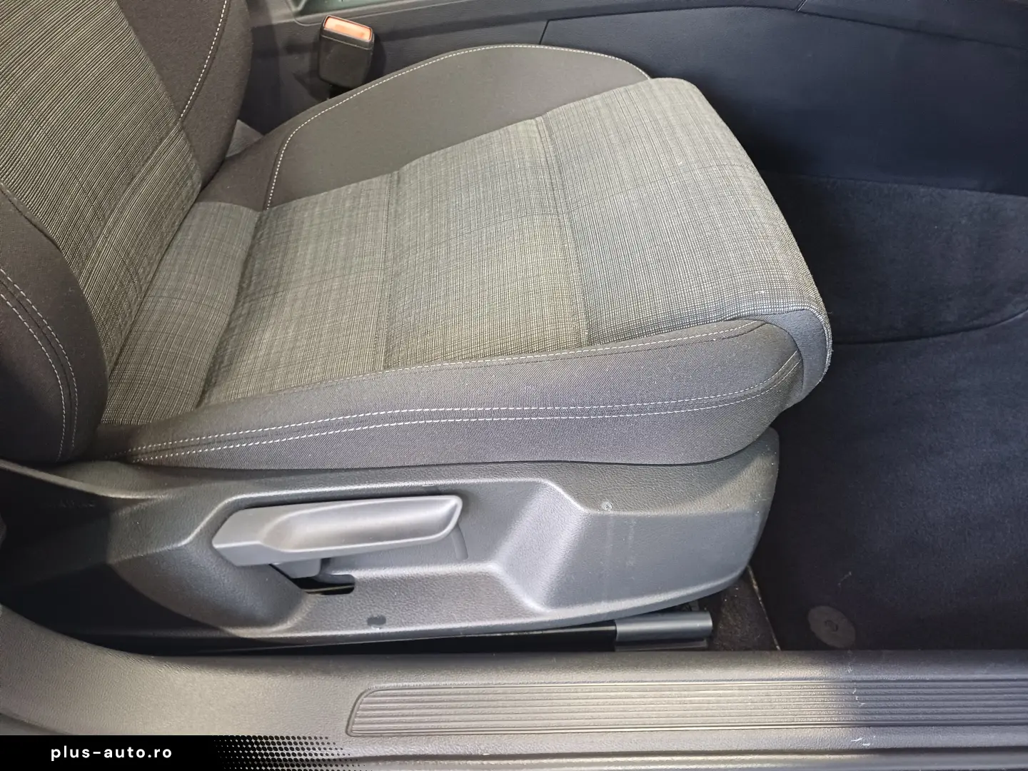 VW Passat Variant Business TDI DSG