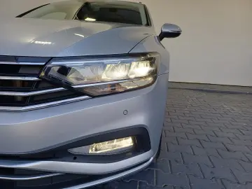 VW Passat Variant Business TDI DSG