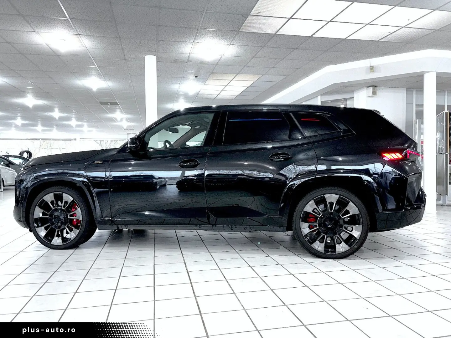 BMW XM BOWERS & WILKINS   SOFT CLOSE   360