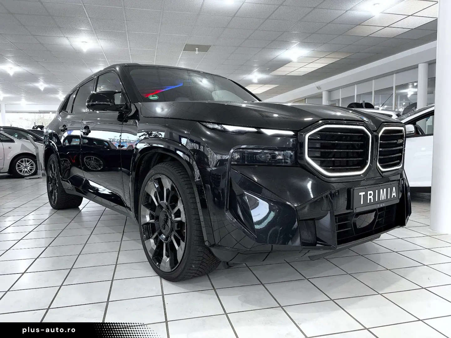 BMW XM BOWERS & WILKINS   SOFT CLOSE   360