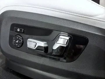 BMW XM BOWERS & WILKINS   SOFT CLOSE   360