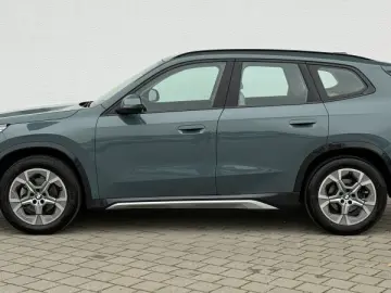 BMW X1 xDrive20d xLine AHK HUD LED  360 A-SITZ MEMO