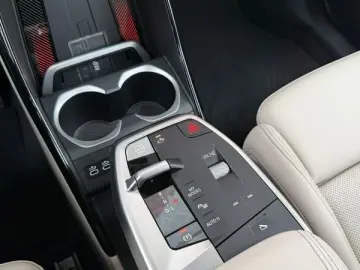 BMW X1 xDrive20d xLine AHK HUD LED  360 A-SITZ MEMO