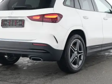 MERCEDES-BENZ GLA 220 d 4M AMG Line LED Panorama Mem&hellip;
